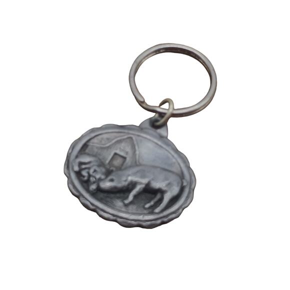 Vintage 1985 Hogs Are Beautiful Keychain Siskiyou Buckle Co 3D Farm Barn Worn - Picture 1 of 6